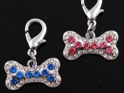 Obesek Kost3 s kristali Swarovski®