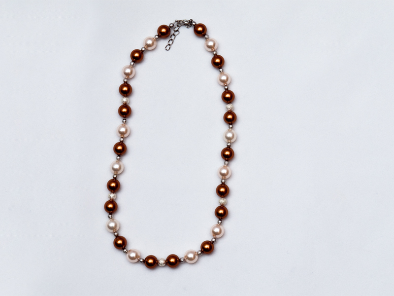 Rjavo bela ogrlica s Swarovski biseri - slika 2